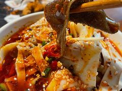 -炉小二铜锅牛蛙•川湘菜(三里屯店)