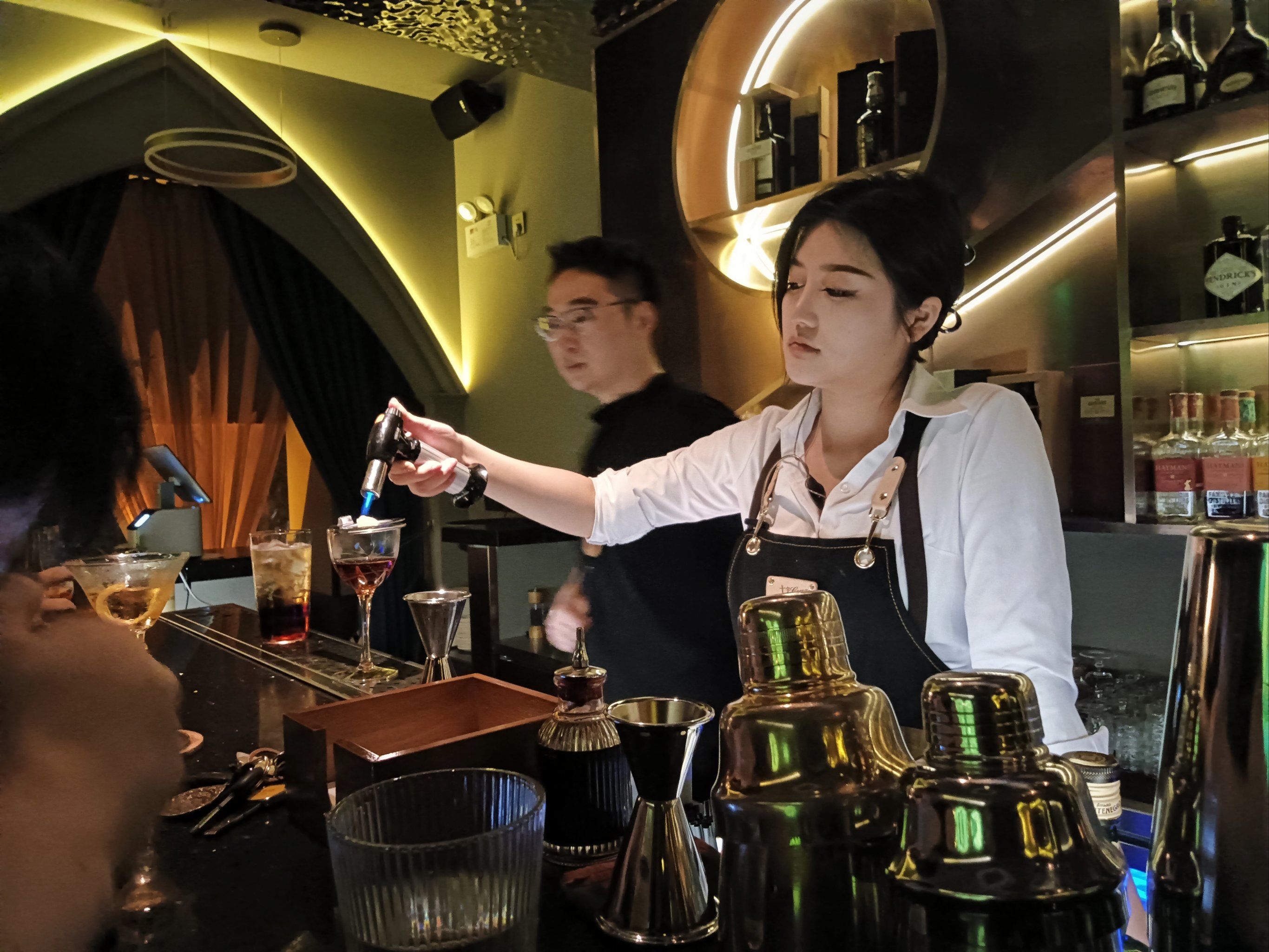 宝藏酒吧,美女调酒师小姐姐,可口的调酒