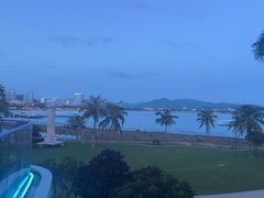 -JW万豪厨房餐厅·滨海草坪烧烤·海鲜·海景(三亚绿发山海天JW万豪酒店)