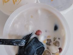 -沪上阿姨·精选茶饮(烟台万达广场店)