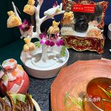 周末约上好朋友来顿火锅局 可可爱爱的火锅店