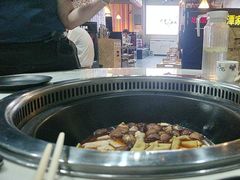 -哈尔滨烧烤·山河村铁锅炖(交大店)