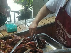 -老鼎万春卤菜(五代传承创始老店)