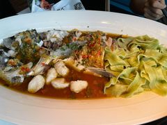 凤凰鱼头王-凤凰湘语·湘粤鲜融(浦东旗舰店)