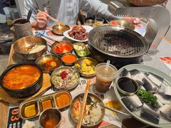 -草家酱蟹炭火烤肉店(珲春南路一店)