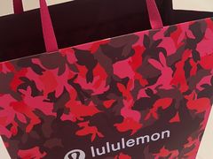 -lululemon(上海浦东IFC店)
