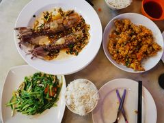 -大树下海鲜饭店