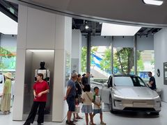 -TESLA 特斯拉(广州天环广场体验店)