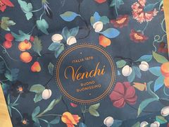 -VENCHI 闻绮(上海佛罗伦萨小镇店)