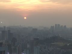-亚洲国际大酒店·云顶阁旋转自助餐厅