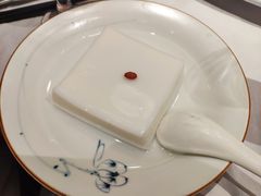 杏仁豆腐-京味斋·北京烤鸭(北京南站洋桥店)
