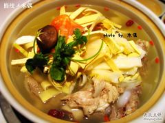 传奇火锅_一品骨头王锅-川中故事·成都老火锅(东书房店)