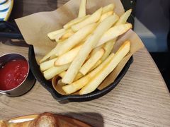-必胜客(上海华谊新所店)