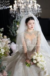 -艾米丽婚纱礼服