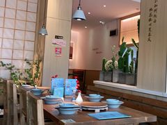 -蜜桃餐厅·伴山(湖滨商业街店)