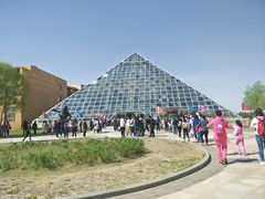 -亿利库布其七星湖沙漠生态旅游区