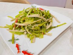 芹菜干丝-七的湖·江南蟹舫·阳澄湖农家菜(蟹舫苑店)