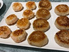 煎莲藕饼拼煎虾饼-花城苑广府菜(侨鑫店)