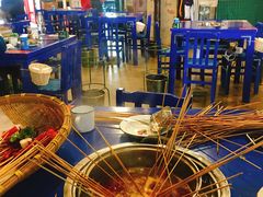 -马路边边串串香形象店(磐石路店)