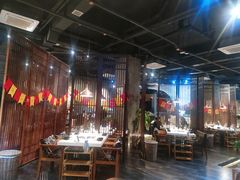 大堂-围炉·川味鲜货火锅(万达珍珠坊店)