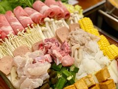 -樾餐厅泰式海鲜火锅(民歌湖店)