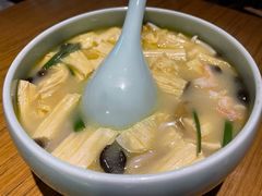 上汤虾仁鲜腐竹-禾珍珠小锅米饭(秦岭路店)