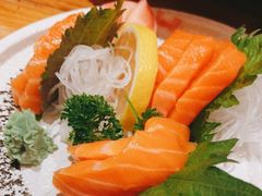 三文鱼刺身-桃太郎创作料理(大坪店)