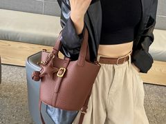 -浙江华贸鞋业服饰城