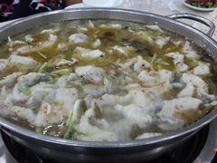 -东东骨头王火锅城(宝山店)