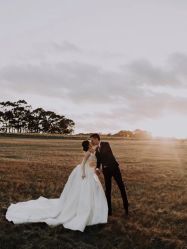 -LOVE SHINE婚纱·红鼎庄龙凤褂·妈妈装定制