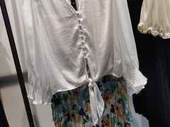 -URBAN REVIVO(上海中庚漫游城店)