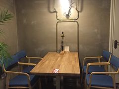 -HIGH FIVE哈福手工汉堡(桂林路店)