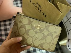 -COACH蔻驰(赛特奥特莱斯店)