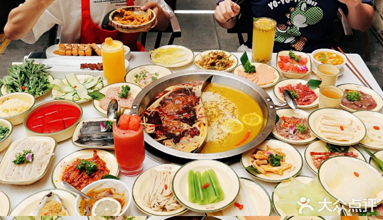 两两一今||成都首家按两称的集市火锅店‖美食攻略