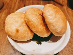 现烤鲜花饼-云海肴云南菜(浦江欢乐颂店)