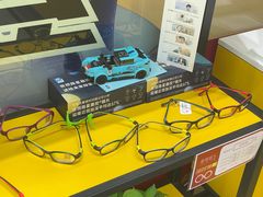 -诺柯视眼镜-蔡司依视路官方工厂店(淞南一店)