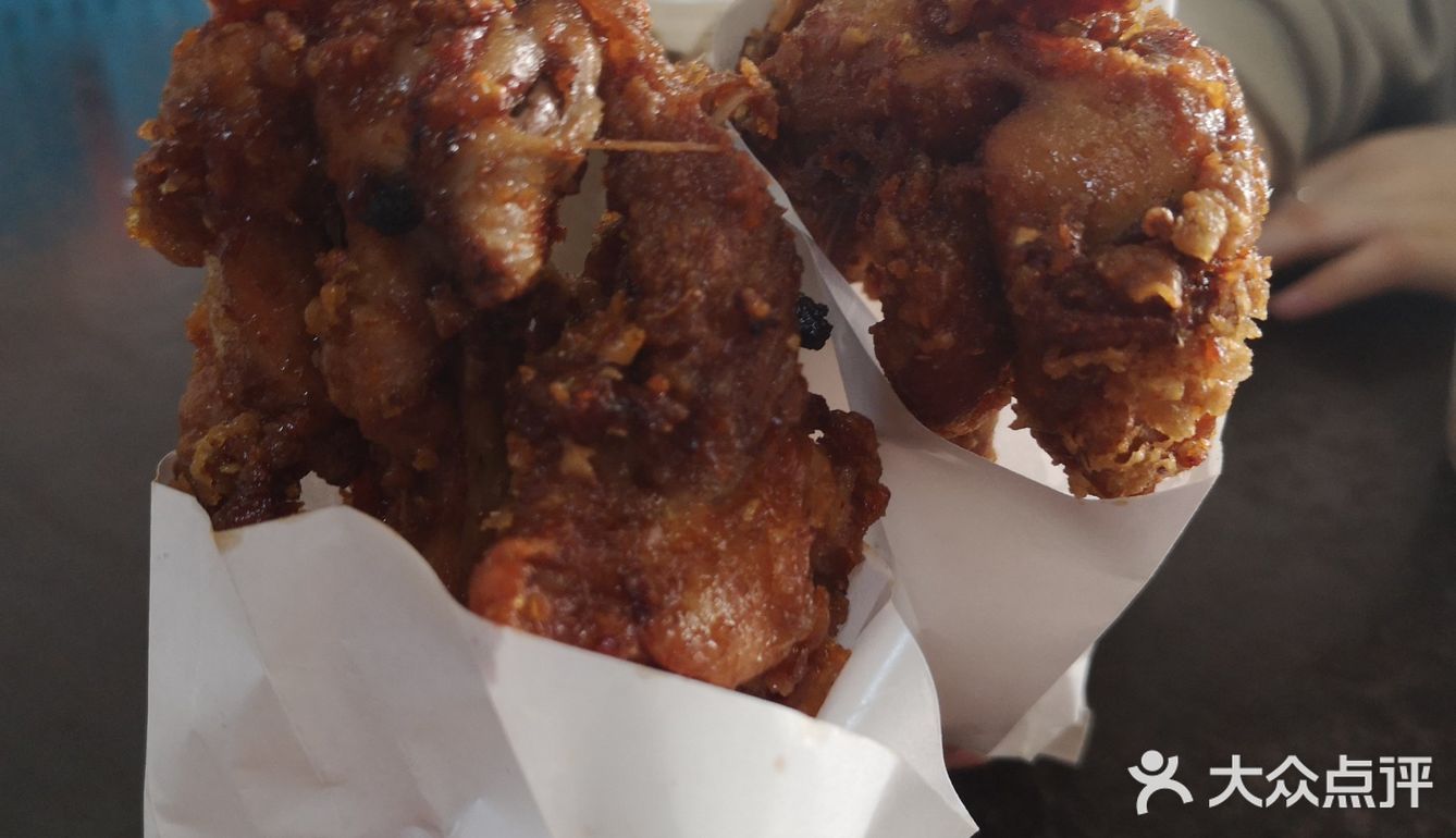 鸡架 肉串 鸭脖 都不会有踩雷 鸡腿炸的又脆又香