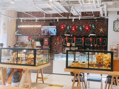 面包甜点陈列柜-熊叔熊婶面包房(团结湖店)