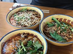 -二娃邓板凳面(解放碑店)