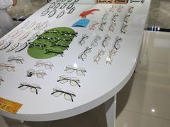 -现代眼镜批发城(台东三路店)