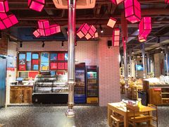 大堂-么肆烤肉·中式自助·烤肉大排档(街道口季佳PAI店)