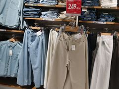 -优衣库(北京万柳华联购物中心店)