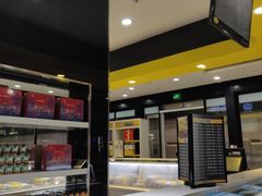 -周黑鸭(北京南站七店)