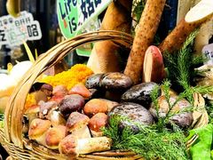-雍容荟帝王蟹活龙虾展台自助(IFS黑金店)