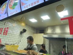 -覃肥叔桂林米粉(粮道街店)