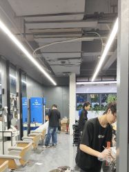 点击看大图 -藤野造型烫发染发