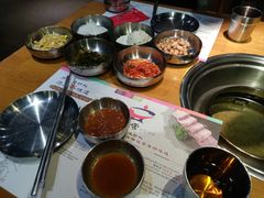 -老炉家木炭烤肉(长江国际店)