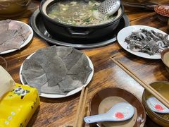 -周老三跷脚牛肉·全牛火锅(非遗传承店)