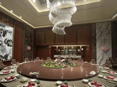 -景月阁空中食府(希尔顿酒店)