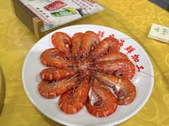 -三亚新鸿港水果一级批发市场